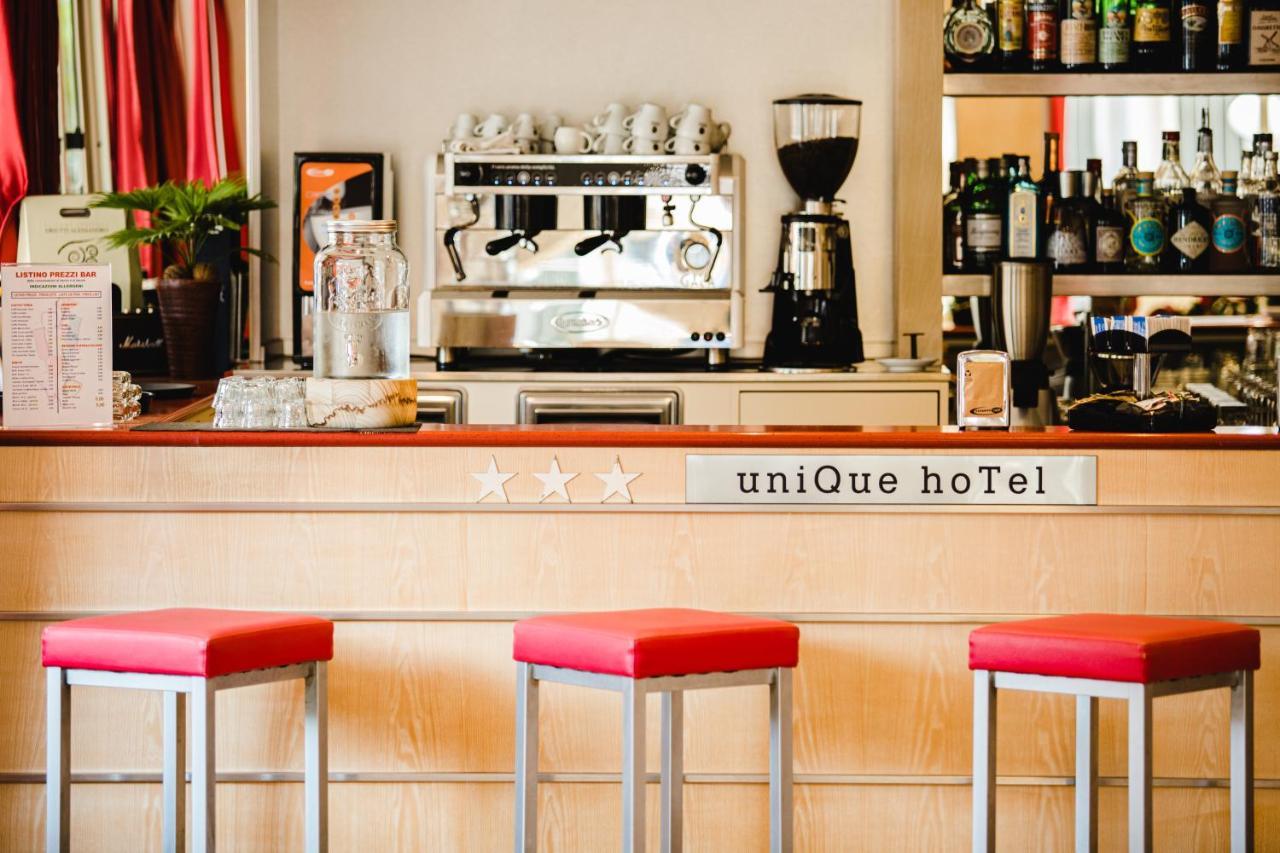 Unique Hotel Cesenatico Exteriör bild