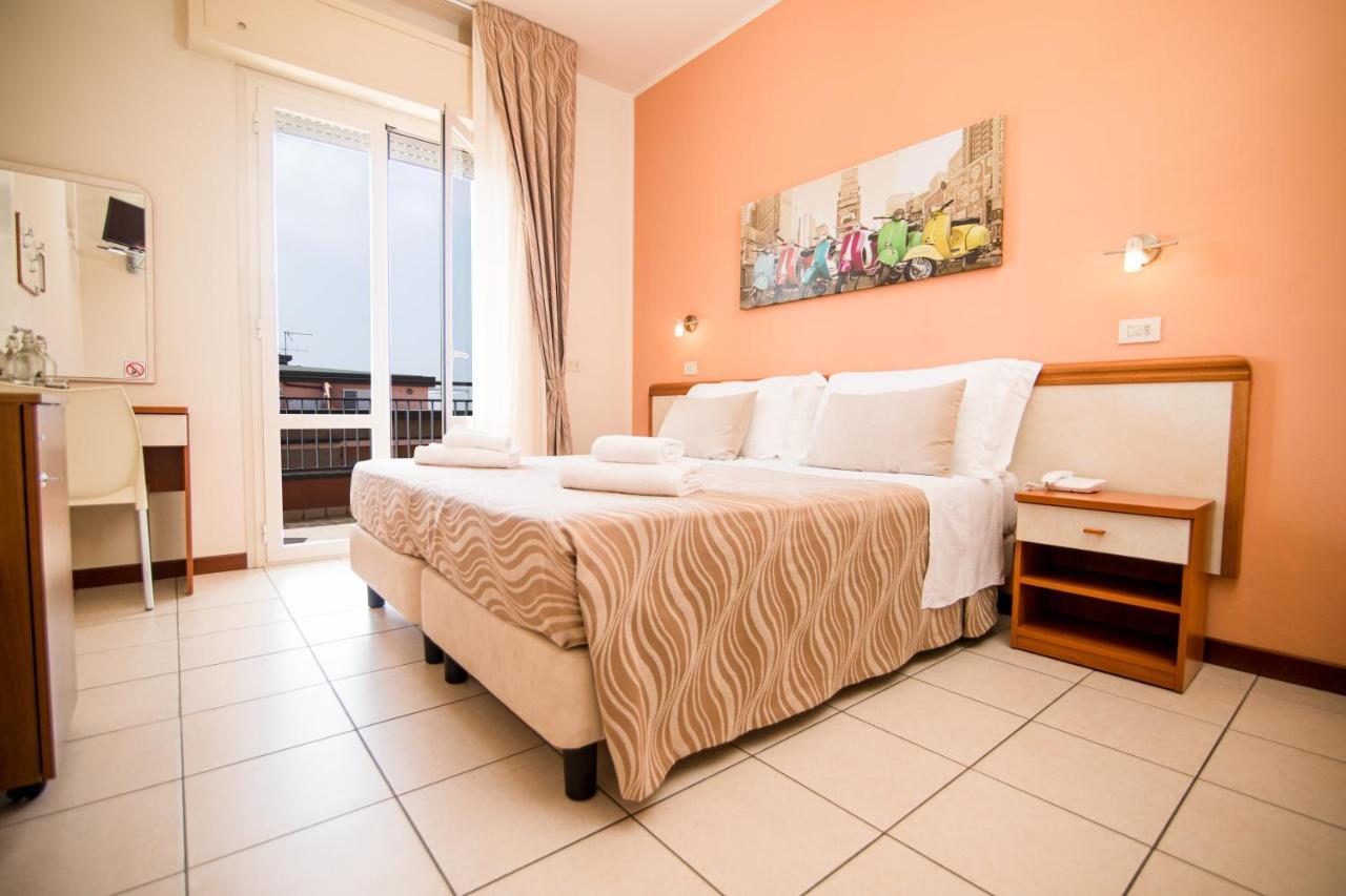 Unique Hotel Cesenatico Exteriör bild