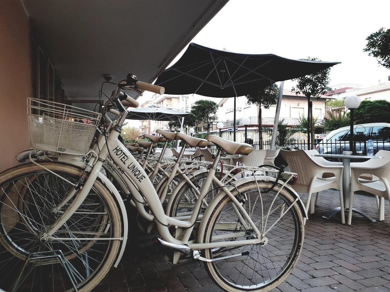 Unique Hotel Cesenatico Exteriör bild