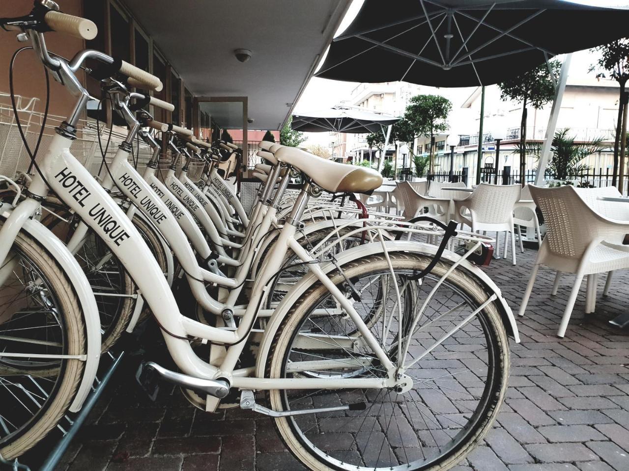 Unique Hotel Cesenatico Exteriör bild